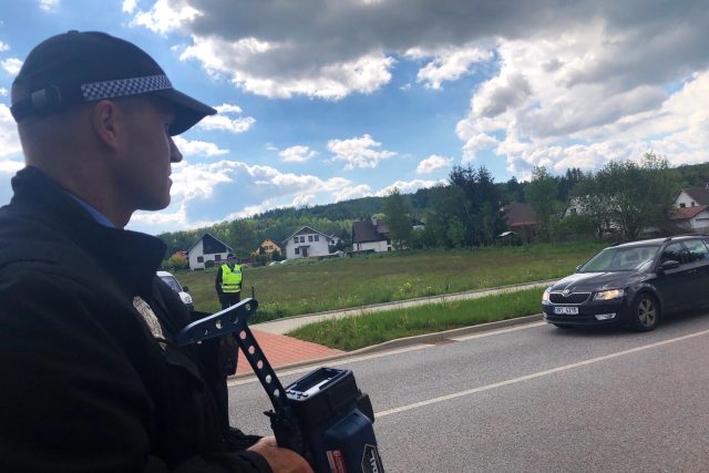 Městská policie ve Vrchlabí se v těchto dnech hodně věnuje měření rychlosti | foto: Kateřina Kohoutová,  Český rozhlas