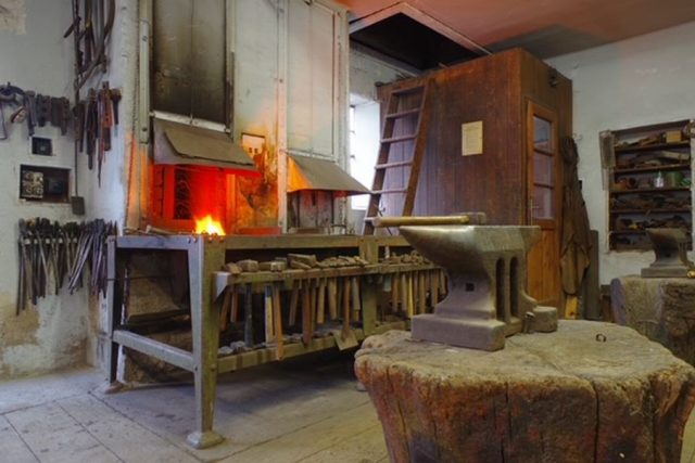 Historická kovárna v Dobrušce na Rychnovsku opět ožívá | foto: Pavel Štěpán