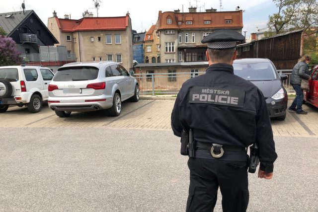 Městská policie ve Vrchlabí zvyšuje kontroly placení parkovného | foto: Kateřina Kohoutová,  Český rozhlas