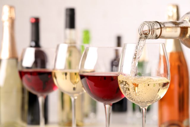 Víno je kulturní nápoj pro kulturní lidi  (ilustrační foto) | foto: Shutterstock