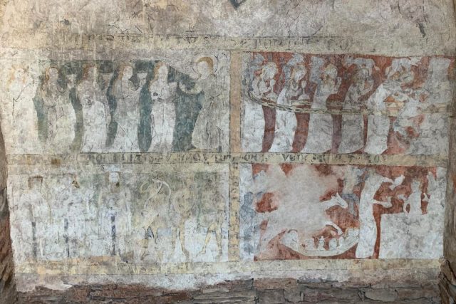 V Broumově na Náchodsku církev zpřístupnila středověkou fresku v podzemí fary | foto: Jana Házová,  Český rozhlas