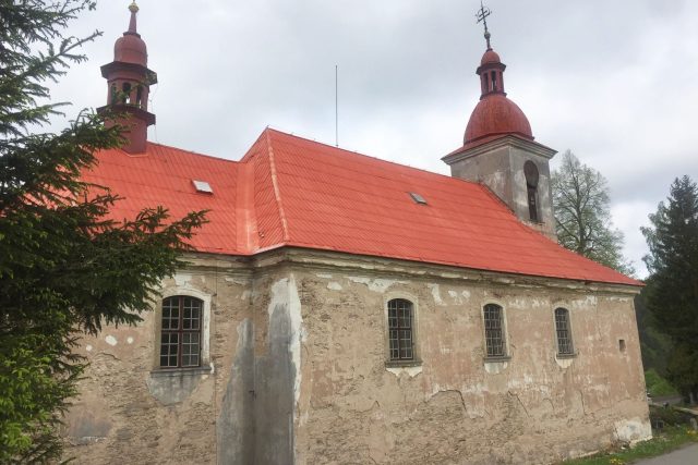 Zdobnice na Rychnovsku opravuje barokní kostel Krista Dobrého pastýře | foto: Václav Pilný,  Český rozhlas