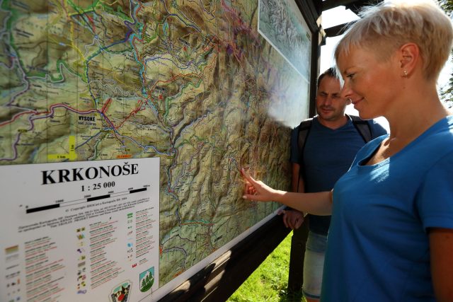 Krkonoše nejsou jen Sněžka a pramen Labe. Ukrývají hrady,  zámky,  vodopády i krásné církevní památky | foto: Správa Krkonošského národního parku