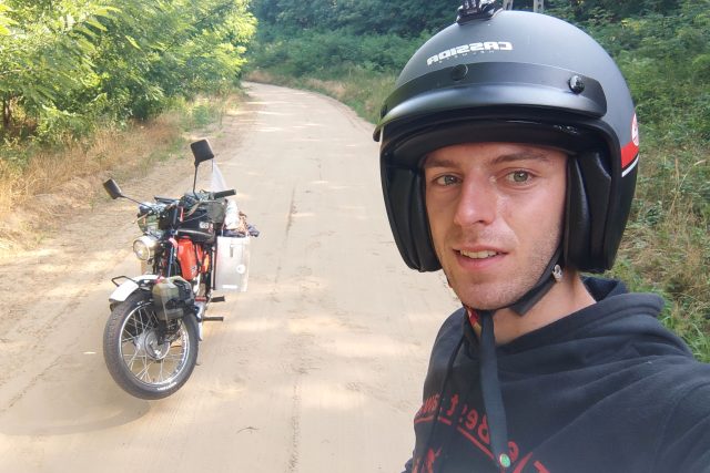 Prázdninový výlet Josefa Kmenta na motorce přes Slovensko,  Maďarsko až do Rumunska | foto: Josef Kment