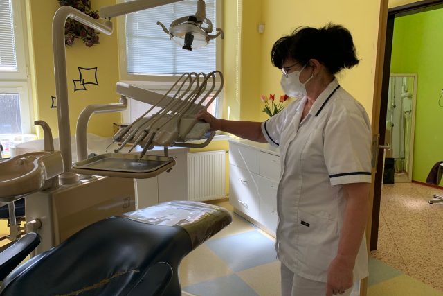V Meziměstí končí manželé zubaři,  kteří se o své pacienty starali přes třicet let | foto: Václav Plecháček,  Český rozhlas