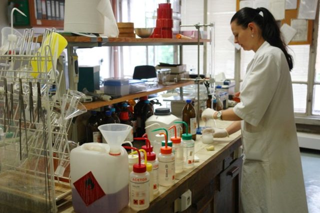Laboratoř organické syntézy | foto: Katedra toxikologie a vojenské farmacie Fakulty vojenského zdravotnictví Univerzity obrany