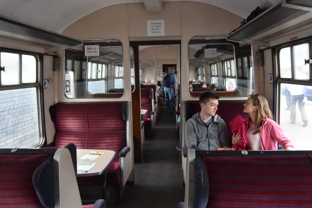 Kdy se svezou cestující vlakovou linkou v Trutnově?  (ilustrační foto) | foto: Jaromír Marek,  Český rozhlas