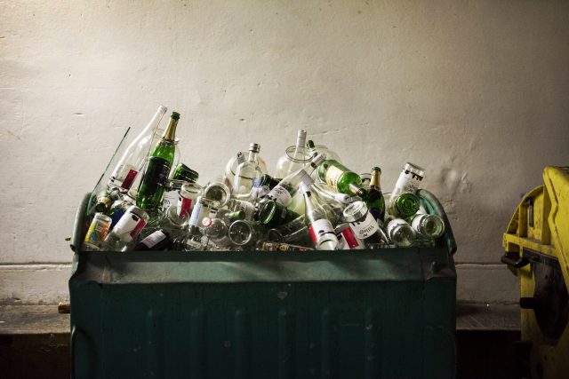 Nový Bydžov řeší problémy s odpadky  (ilustrační foto) | foto: Michaela Danelová,  iROZHLAS.cz