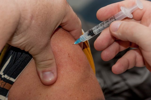 Bude dost vakcín pro očkování proti chřipce?  (ilustrační foto) | foto: Pexels