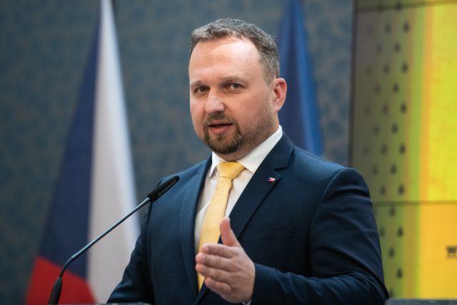 Ministr práce a sociálních věcí Marián Jurečka  | foto: René Volfík,  iROZHLAS.cz