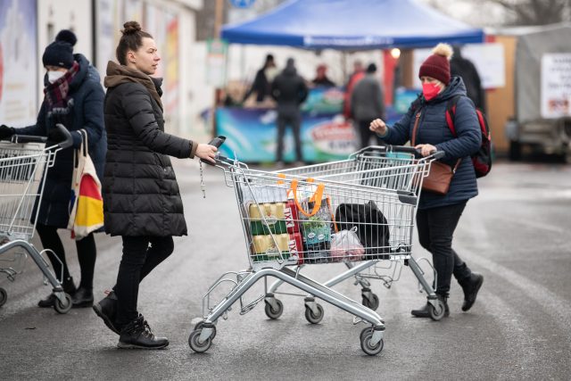 Snížení DPH v Polsku láká mnoho Čechů na ještě výhodnější nákupy potravin  (ilustrační foto) | foto: René Volfík,  iROZHLAS.cz