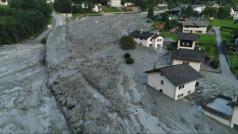 Kameny a bahno se valily v kantonu Graubünden